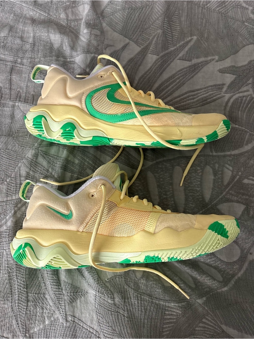 Nike  Yellow and Green Gianis